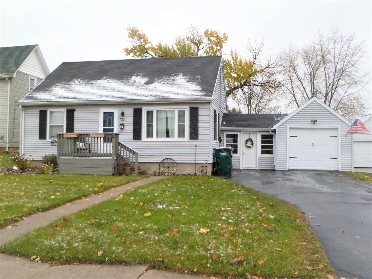 Property Photo:  103 Welch St  WI 53963 