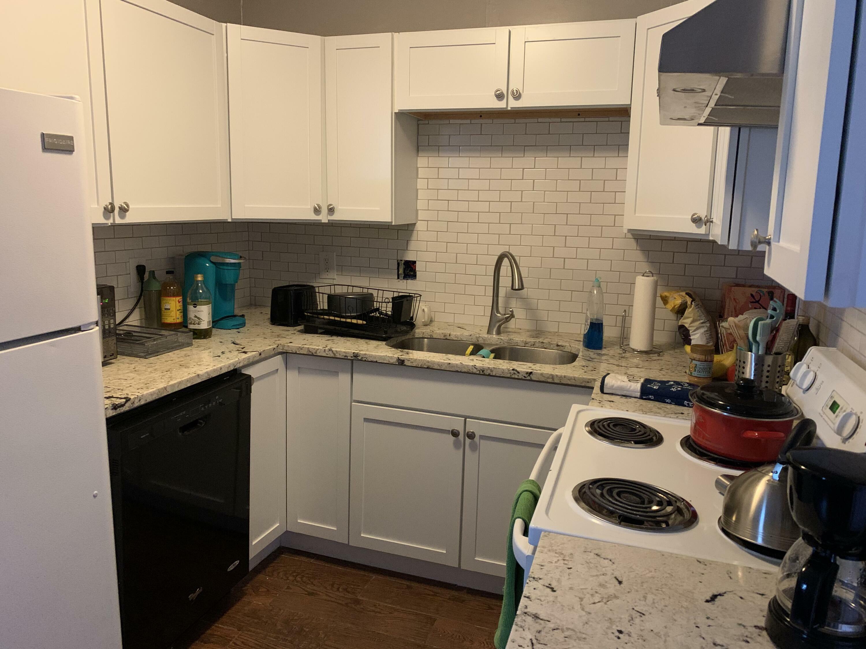 Property Photo:  40 Mary Street B  SC 29403 