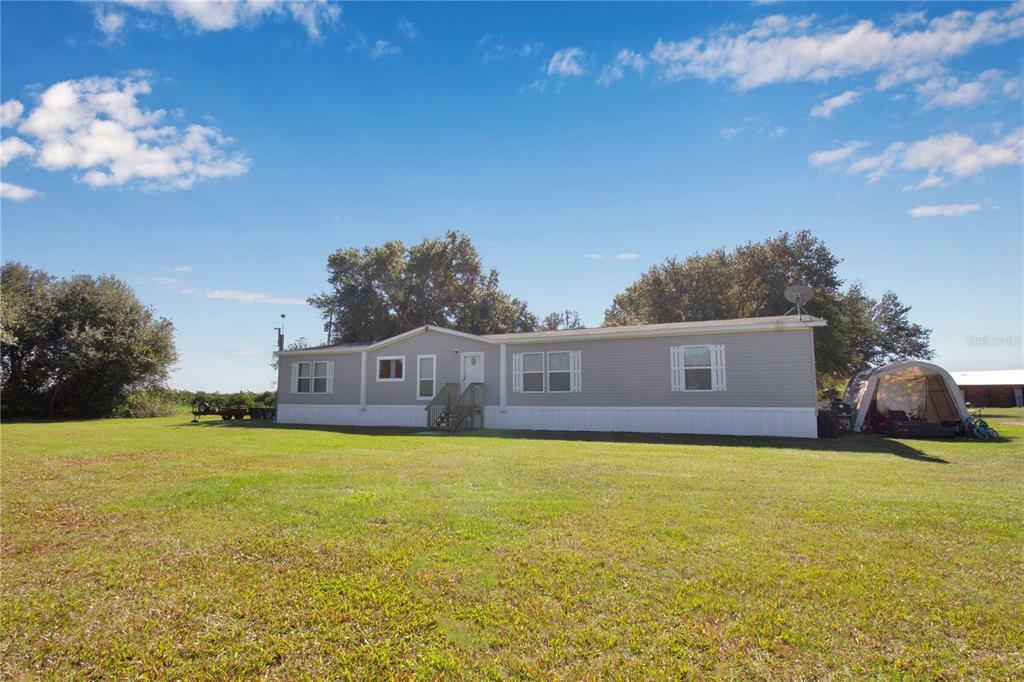 Property Photo:  1817 SE West Farms Road  FL 34266 