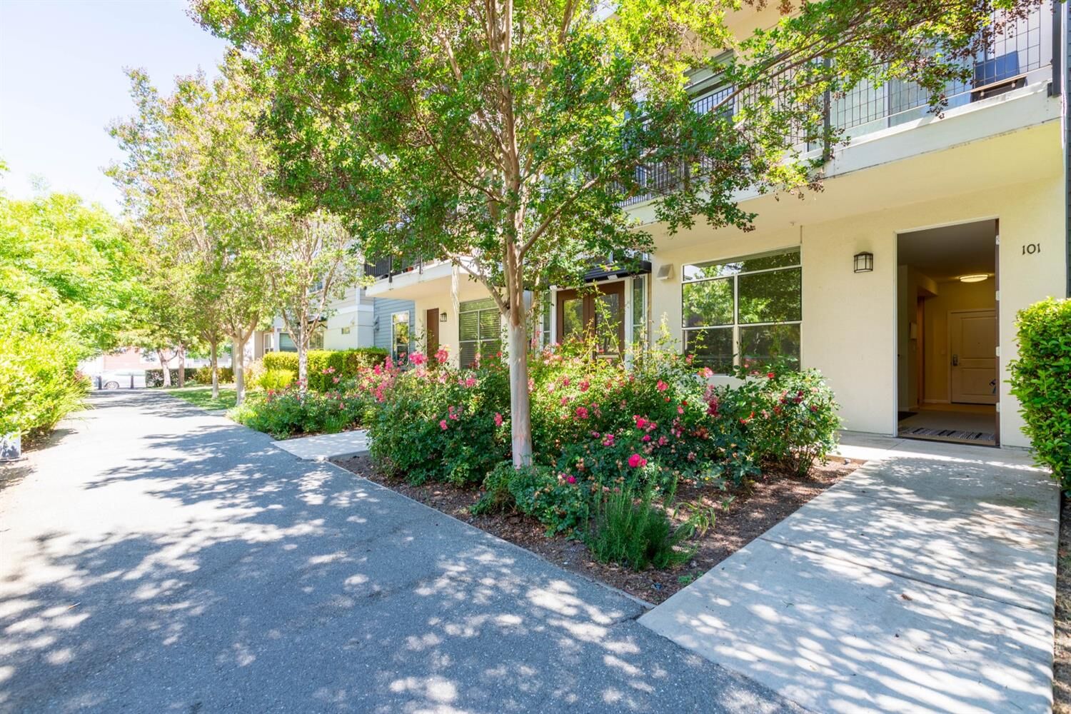 Property Photo:  1057 Saginaw Terrace 101  CA 94089 