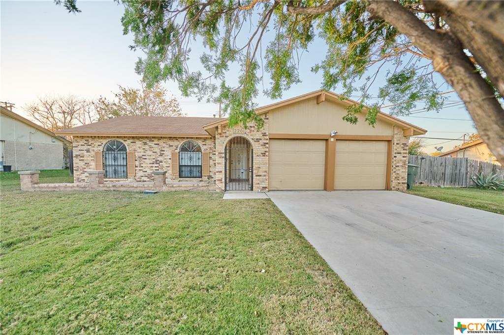 Property Photo: 2201 Kirk Avenue TX 76543