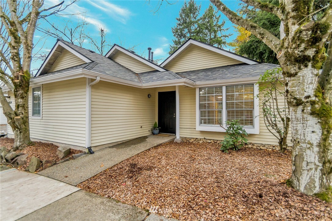 Property Photo:  18314 NE 92nd Court  WA 98052 