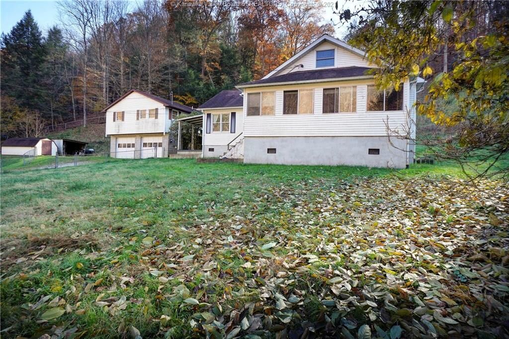 Property Photo:  734 Hunter Road  WV 25311 