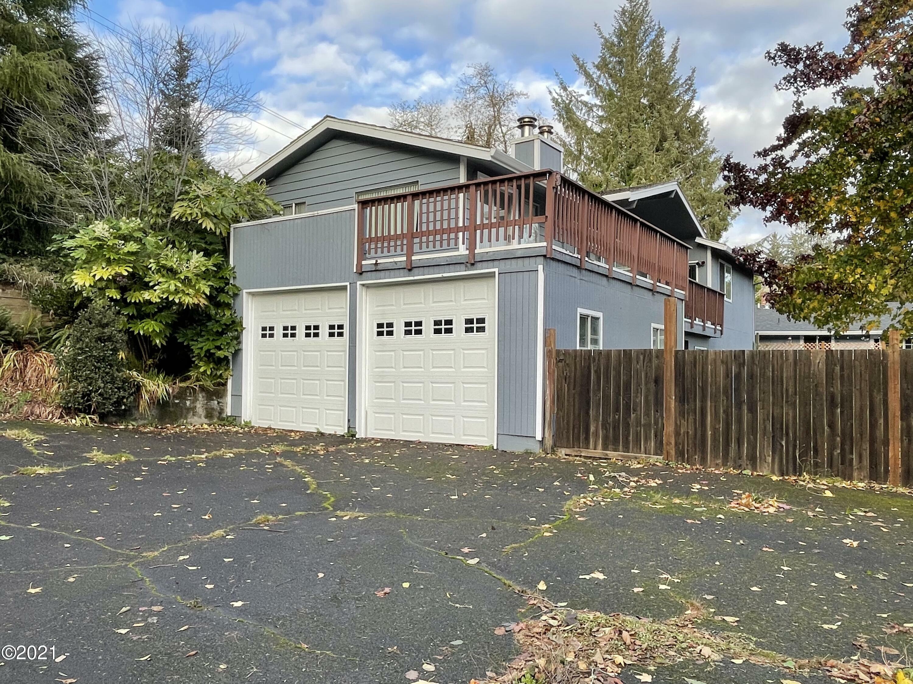 Property Photo:  2550 NE 14th Street  OR 97367 