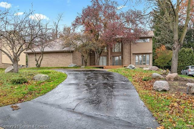 3176 Chambord Drive  West Bloomfield Twp MI 48323 photo