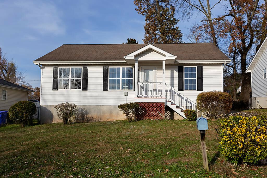 Property Photo:  915 Tippings Court  TN 37311 