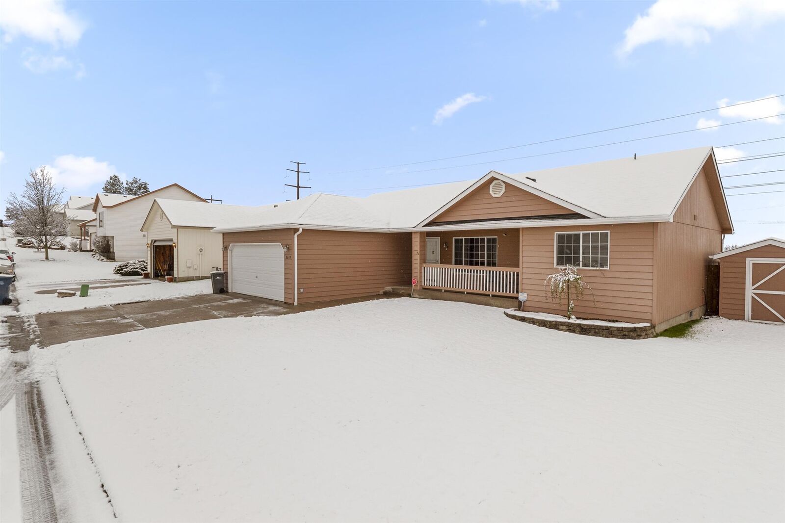 Property Photo: 8609 E Bull Pine Ln WA 99217