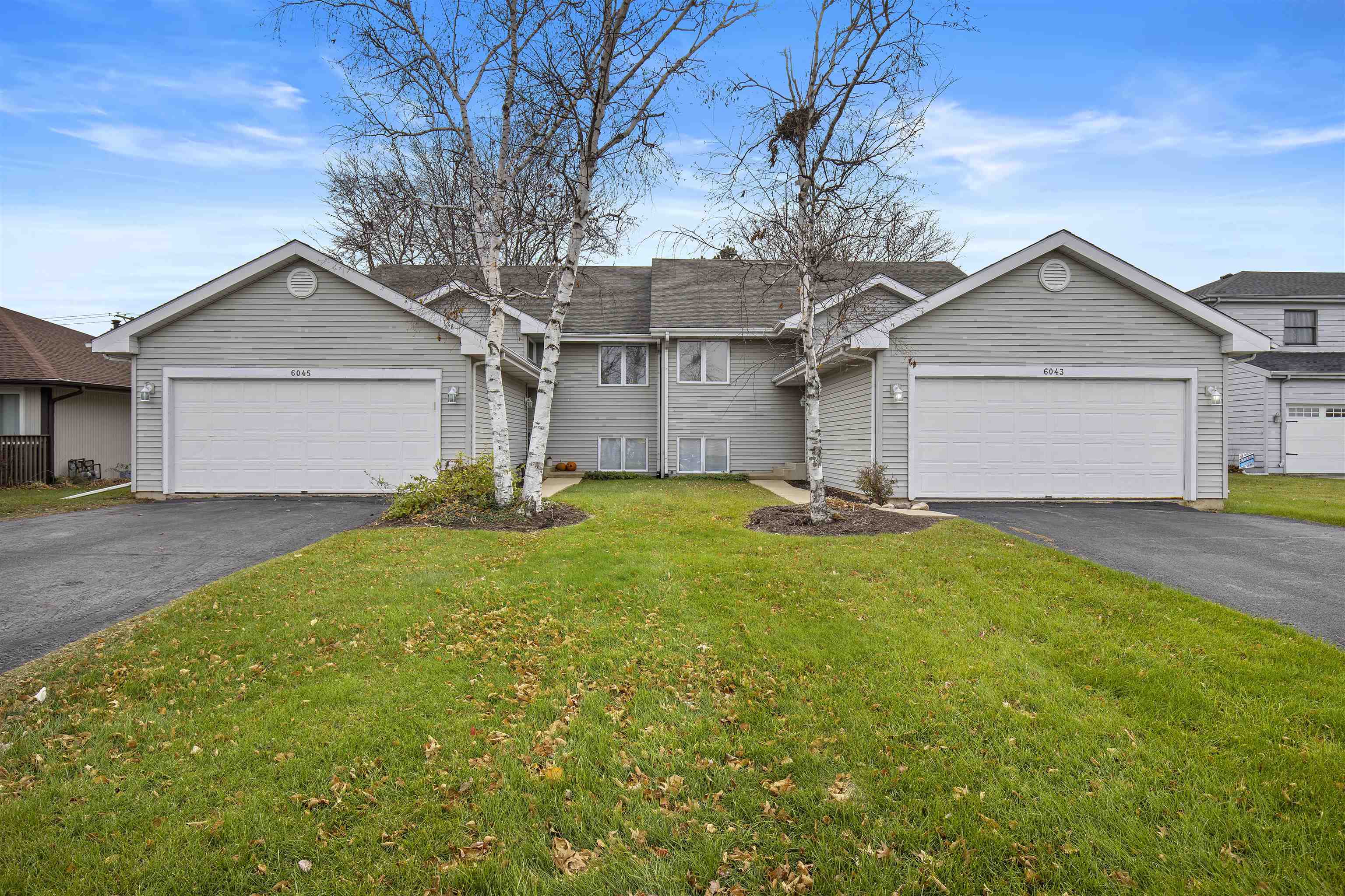 Property Photo:  6043 Boxwood Drive  IL 61114 