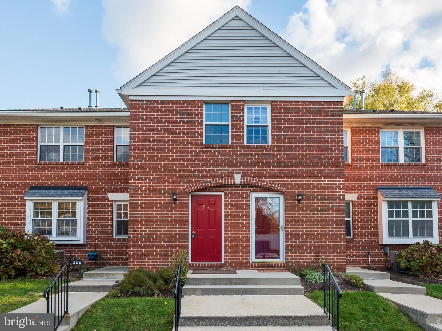 Property Photo:  750 E Marshall Street 314  PA 19380 