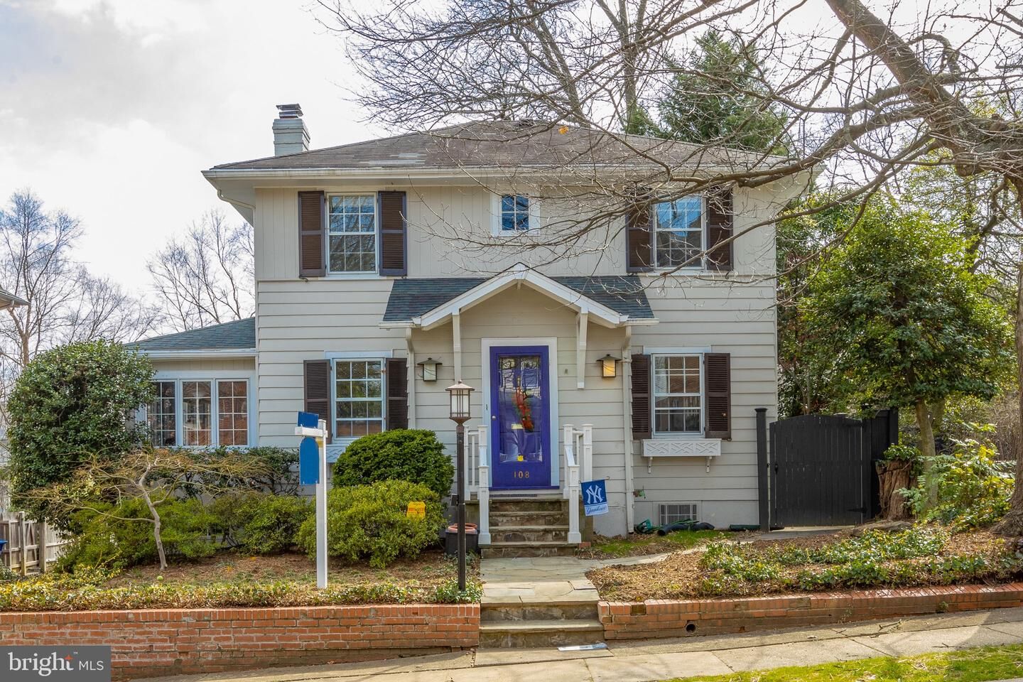 Property Photo:  108 W Maple Street  VA 22301 