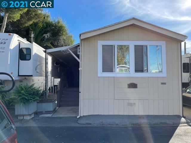 Property Photo: 339 Parker Avenue 5 CA 94572