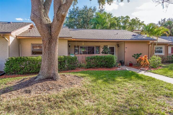 Property Photo: 20 Lance Court FL 34677