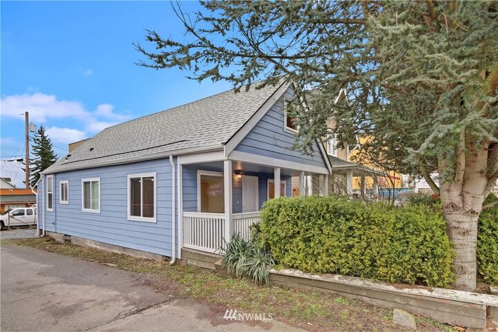 2711 Maple Street A  Everett WA 98201 photo