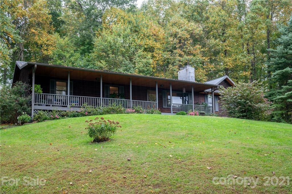 Property Photo:  11 Cedar Ridge Drive  NC 28806 