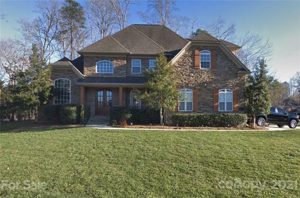 Property Photo:  6452 Robin Hollow Drive  NC 28227 