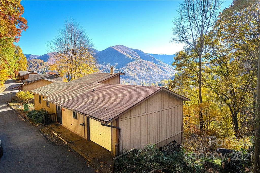 105 Mountain Breeze Drive  Maggie Valley NC 28751 photo