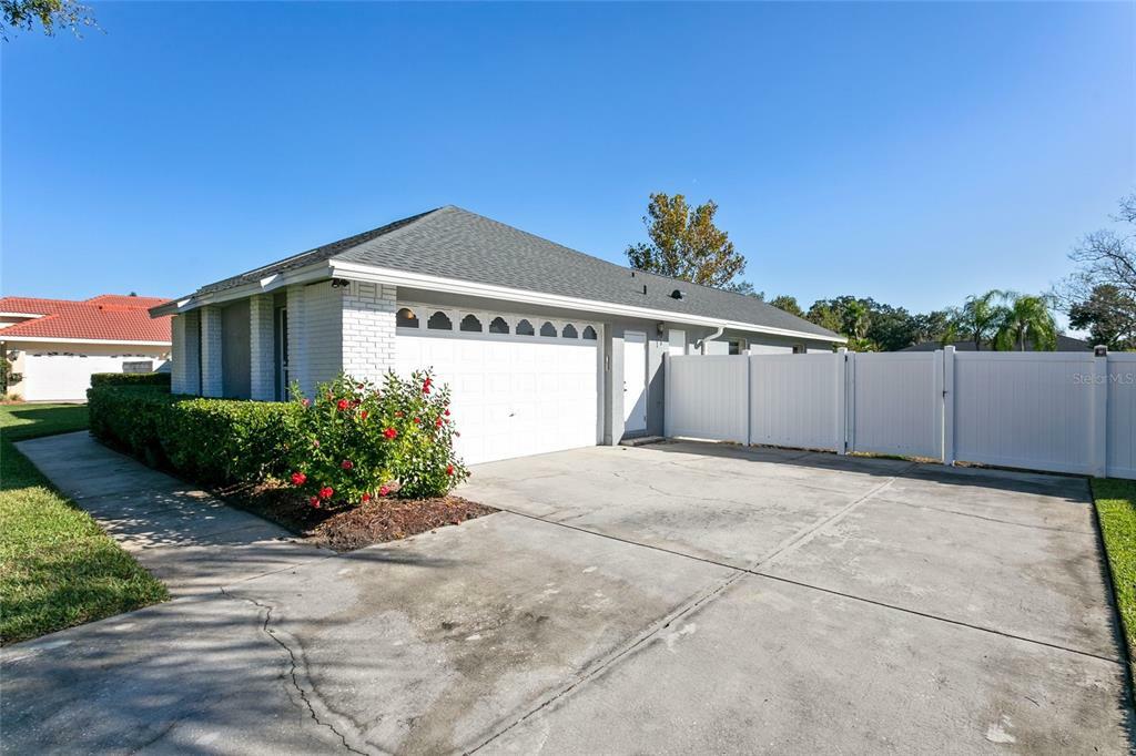 Property Photo:  1739 Rose Garden Lane  FL 32825 