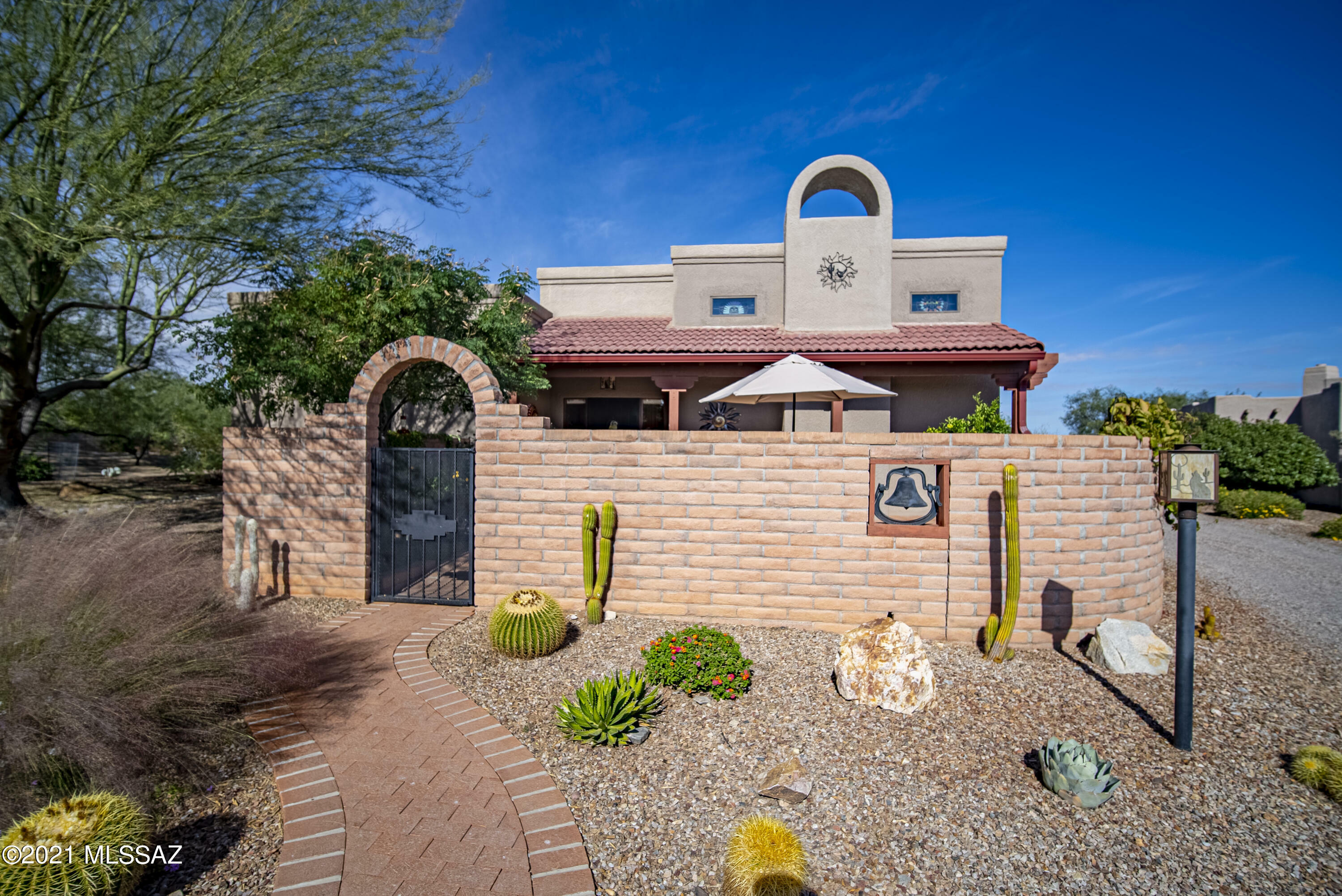 Property Photo:  1158 W Camino Monte Cristo  AZ 85614 