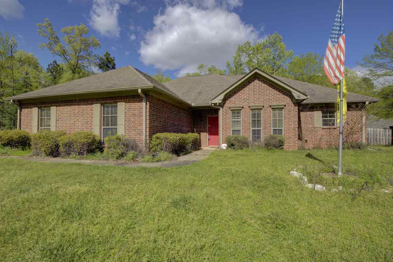 Property Photo: 26 Valley Hill Rd TX 75501