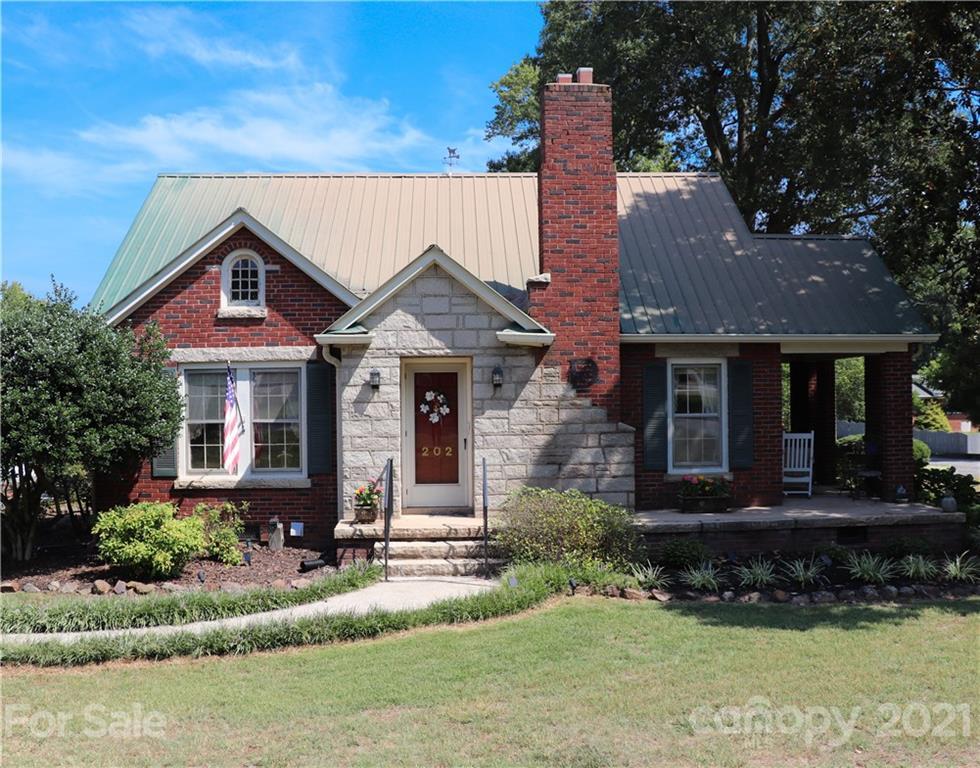 Property Photo: 202 W 5th Street NC 28088