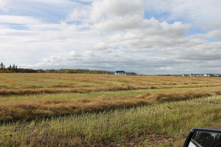 Property Photo: 9300 101 Street AB T0H 3C0