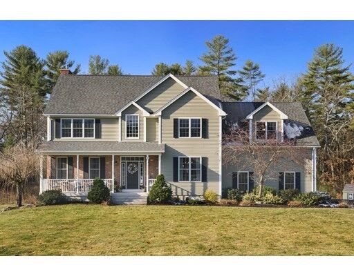 Property Photo:  29 Willow Ln  MA 01007 