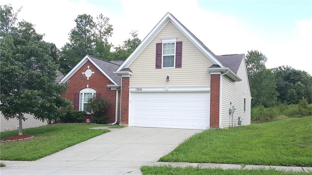Property Photo:  13924 Plowdon Court  NC 28215 