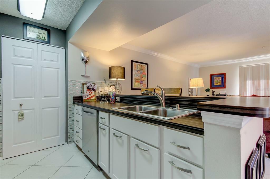 Property Photo:  2400 Feather Sound Drive 428  FL 33762 