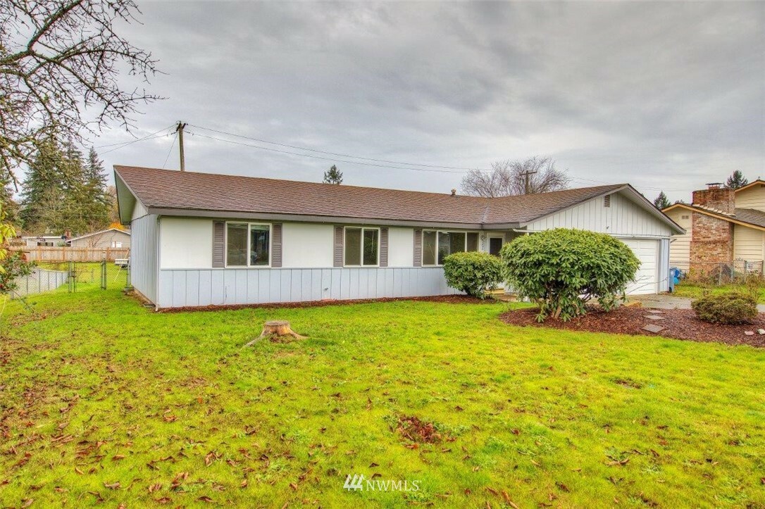 Property Photo:  1226 142nd Street E  WA 98445 