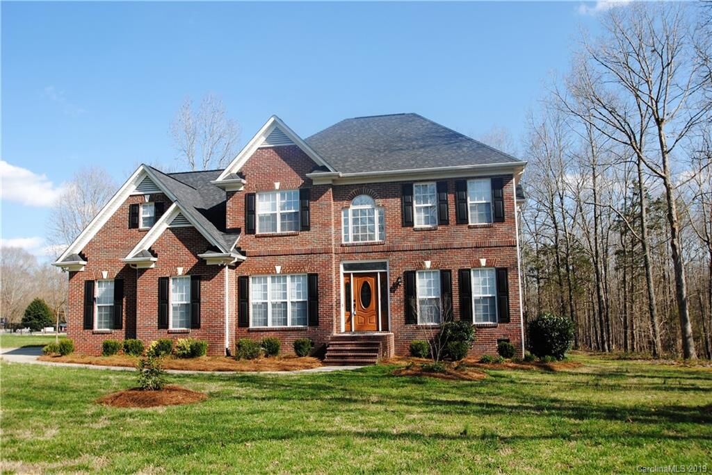 Property Photo:  9808 Thornridge Drive  NC 28079 