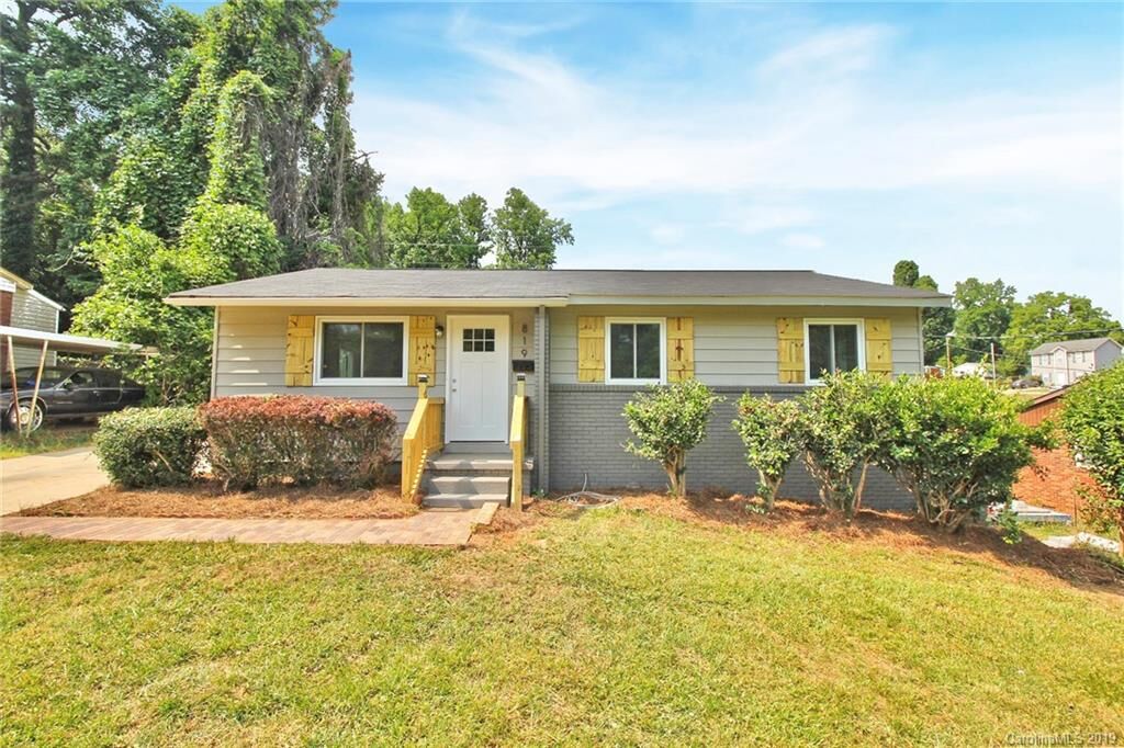 Property Photo:  819 Norwood Drive  NC 28208 