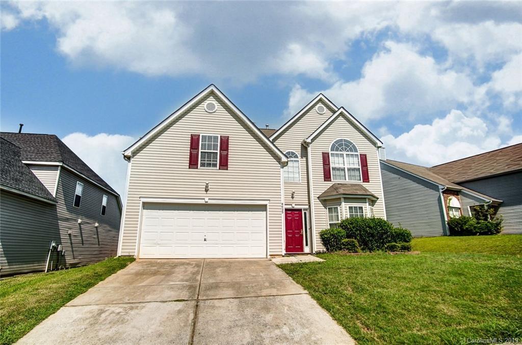 Property Photo: 8425 Oak Drive NC 28269