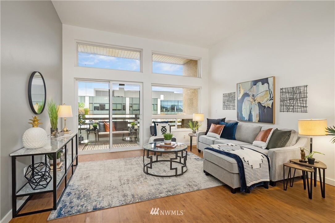 Property Photo:  612 Prospect Street 404  WA 98109 