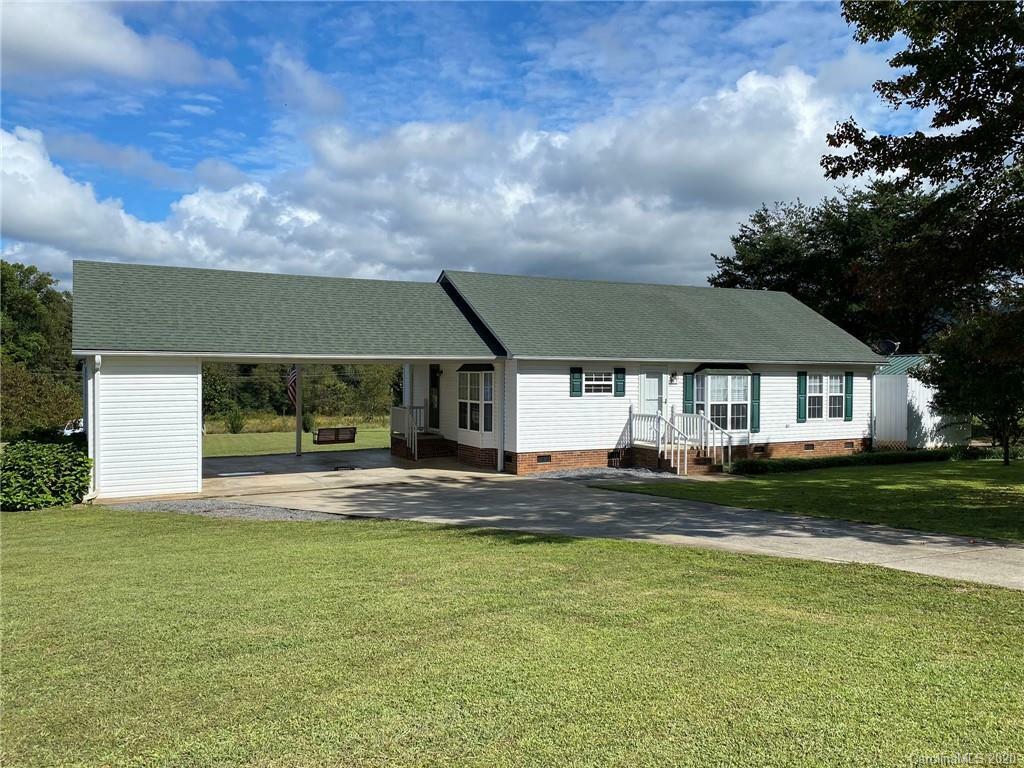 Property Photo:  303 Walker Road  NC 28761 