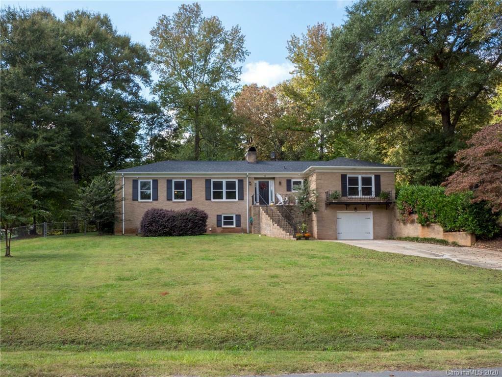 Property Photo:  105 Kingsway Circle  NC 28214 