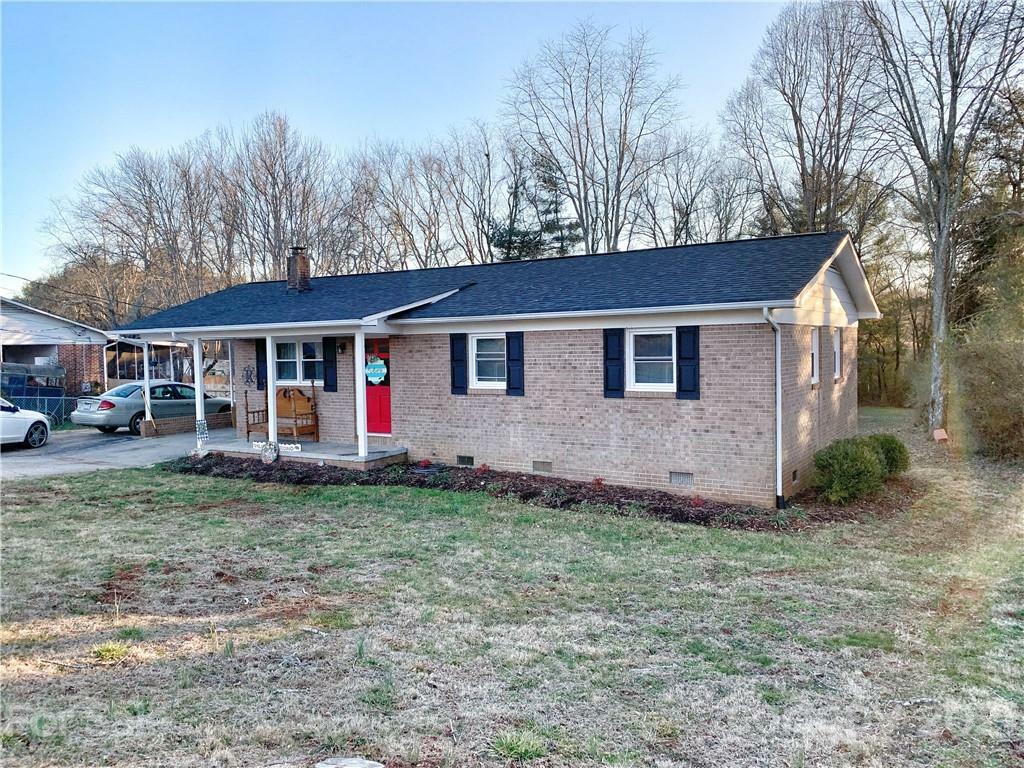 Property Photo:  127 Vfw Road  NC 28655 