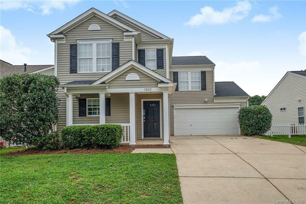 Property Photo: 7927 Paper Birch Drive NC 28215