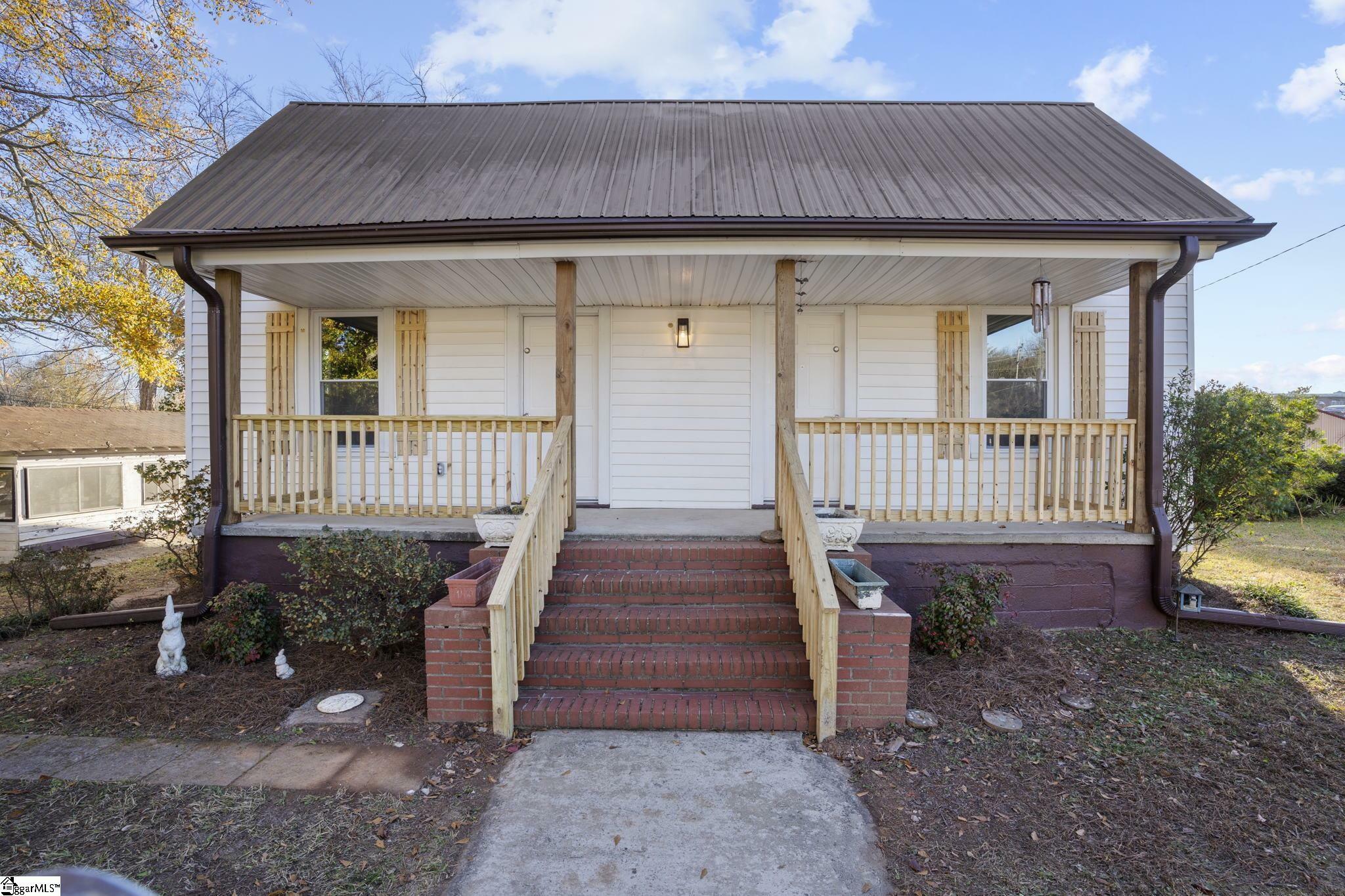 Property Photo:  406 Maple Street  SC 29620 