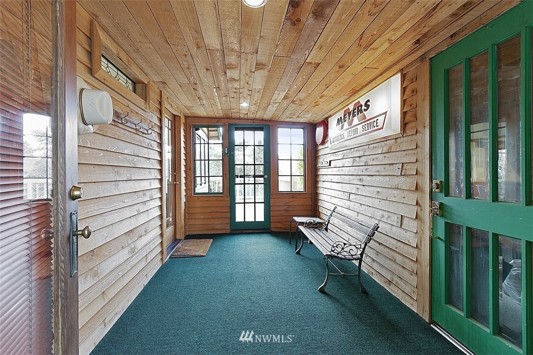 Property Photo:  15251 22nd Avenue SW  WA 98166 