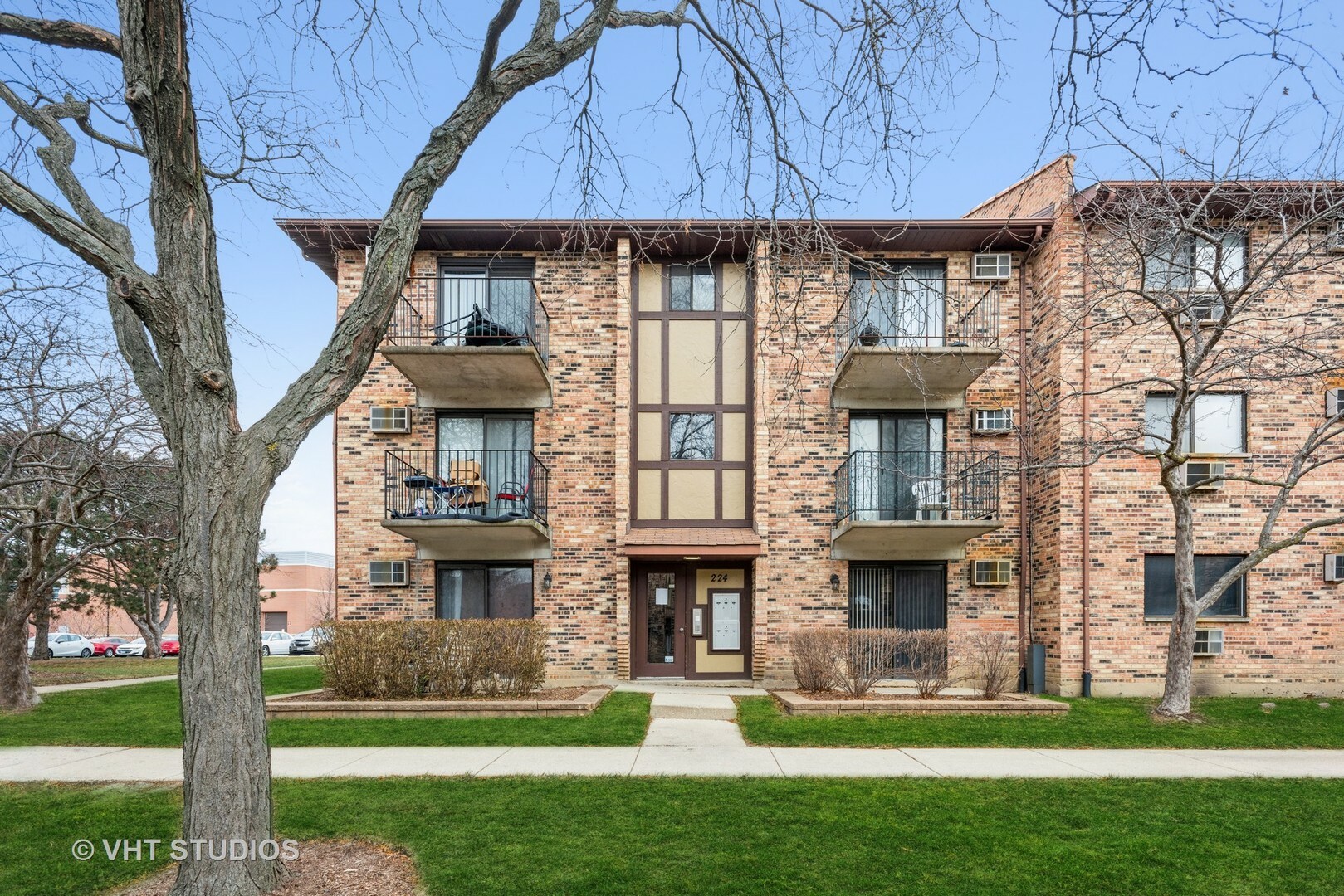 Property Photo: 224 Klein Creek Court 2B IL 60188
