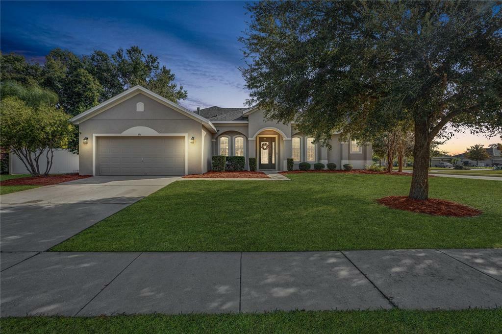 Property Photo: 701 Ostrich Fern Lane FL 32720