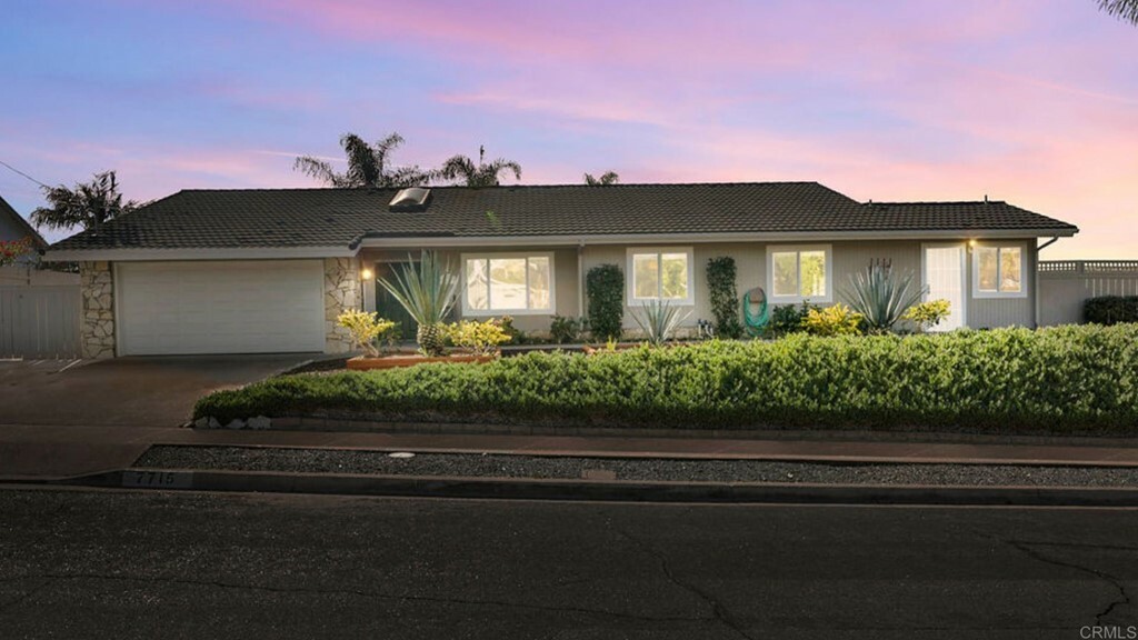 Property Photo: 7715 Lake Andrita Avenue CA 92119