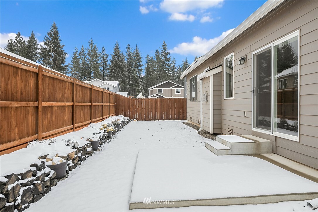 Property Photo:  304 Landis Lane  WA 98922 