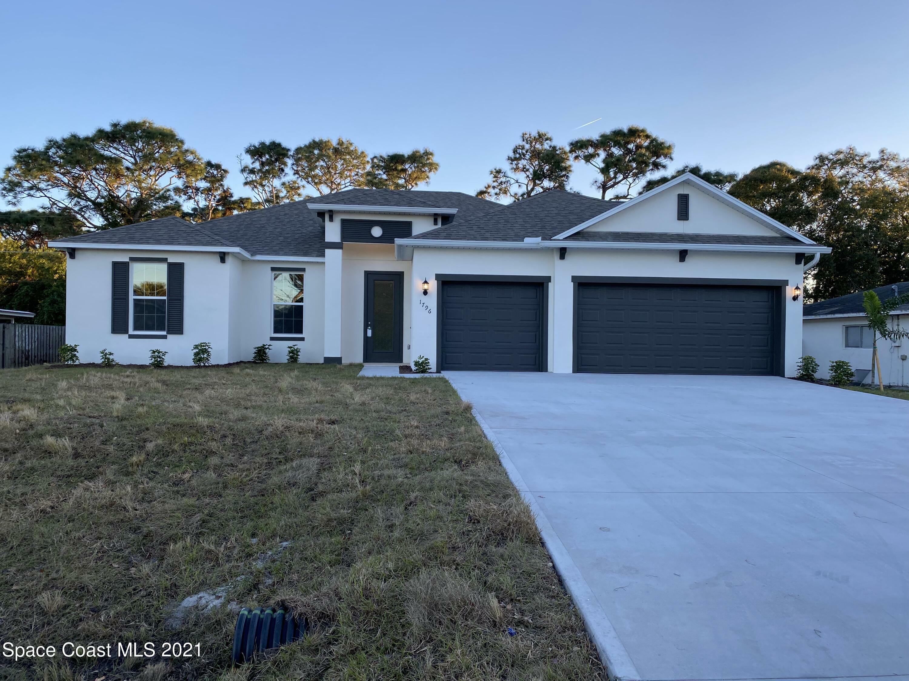 Property Photo:  1796 Brookside Street NE  FL 32907 