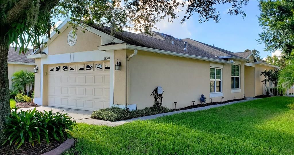 Property Photo:  19303 Barred Owl Court  FL 34638 