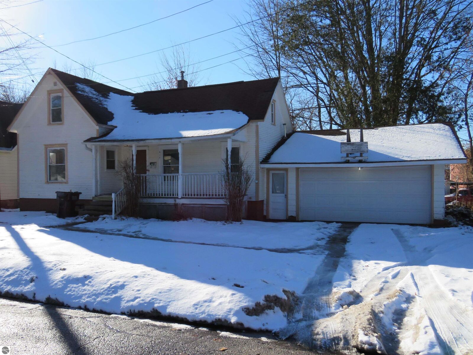 Property Photo:  415 N Shelby Street  MI 49601 