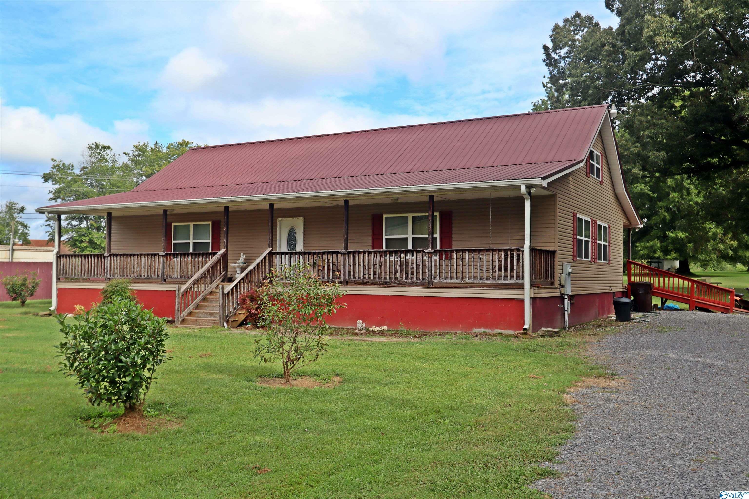 Property Photo: 75 County Road 483 AL 35958