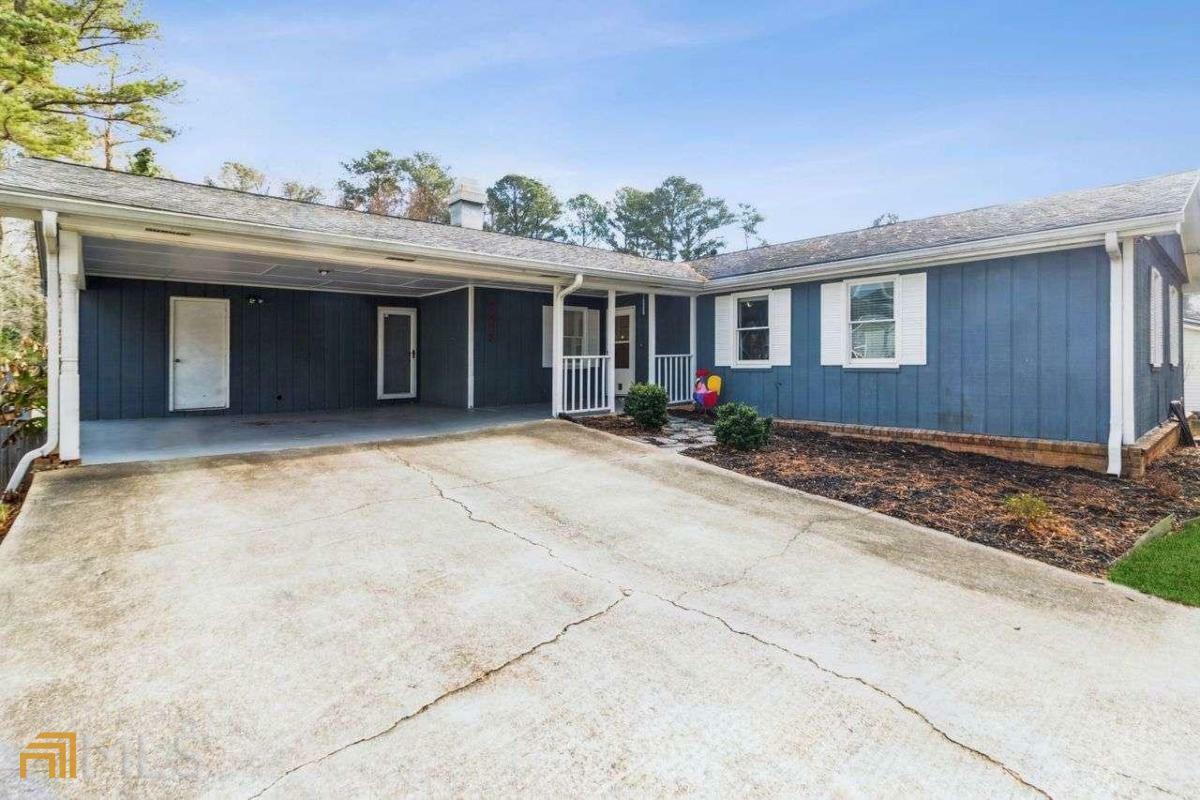 Property Photo:  3415 Hicks Road SW  GA 30060 