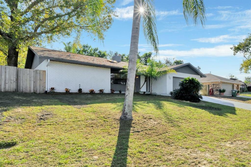 Property Photo:  913 Feather Drive  FL 32725 