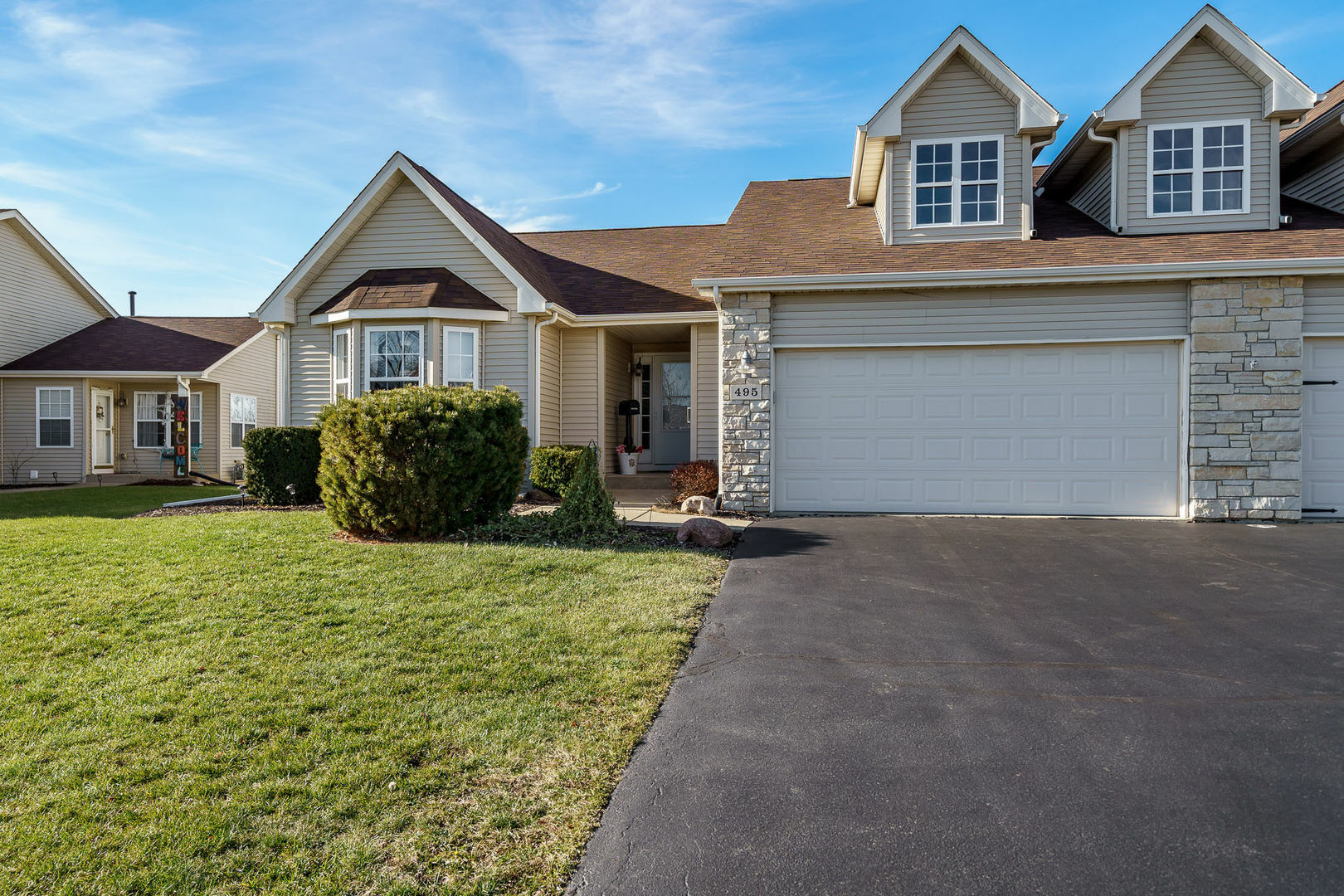 Property Photo:  495 Prairie Knoll Drive 495  IL 61065 